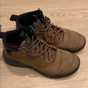 Men’s 10 UltraRange Vans